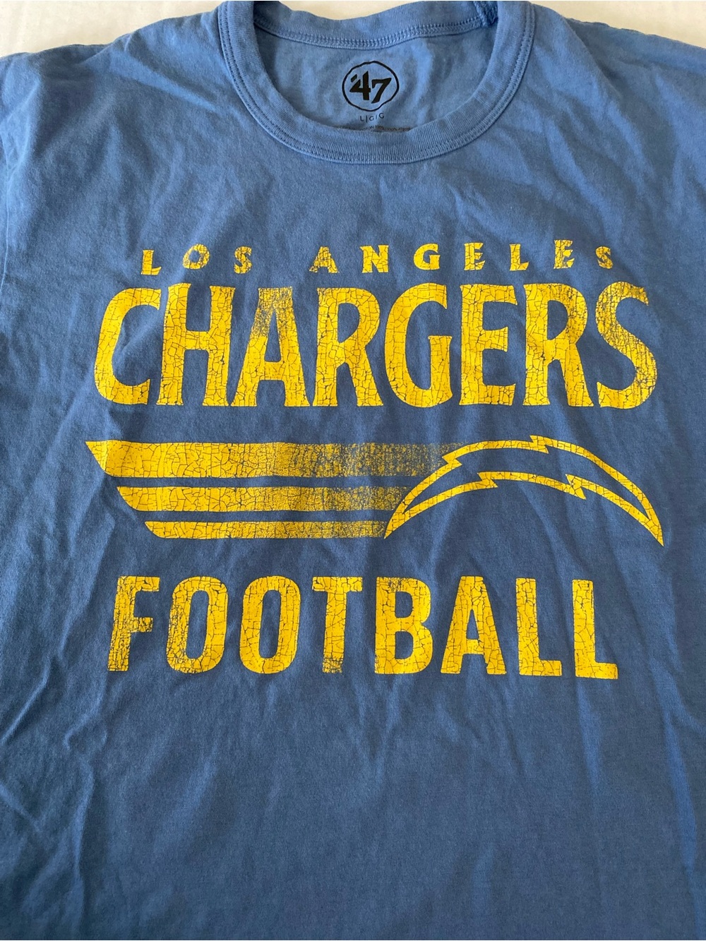'47 Los Angeles Chargers Men's Blue Graphic T‑Shirt with Yellow Print Size Large